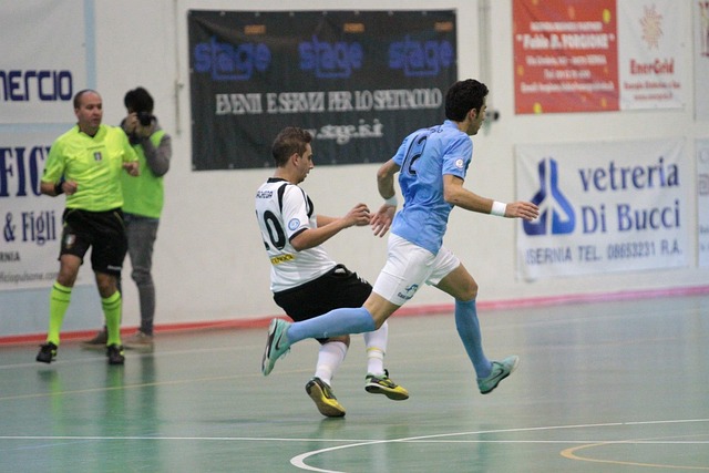 也在续约谈 也在续约谈